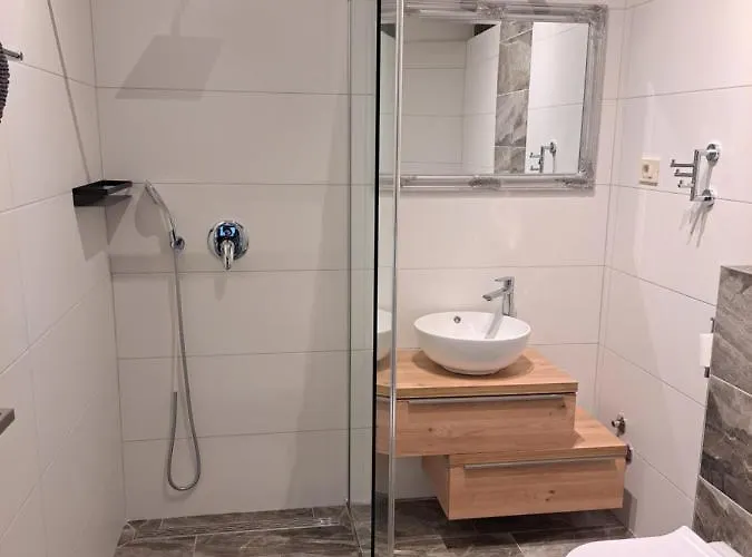 Eucaliptus Istrien Near The 아파트